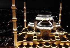 Bugün kandil mi, ne kandili 2025? 3 Eylül Çarşamba hangi kandil? Diyanet’e göre Mevlid kandili tarihi 2025