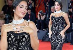 Georgina Rodriguez Venedik Film Festivali'ne yüzüğüyle damga vurdu!