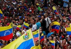 ABD savaş gemilerini göndermişti! Venezuela seferberlik ilan etti