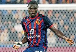 Kontenjana son aday Adjetey