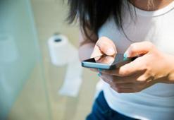 Tuvalette telefon kullanmak hemoroid riskini artırıyor!