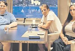Kaya Çilingiroğlu Roma tatilinin dönüşünde aile yemeğinde!