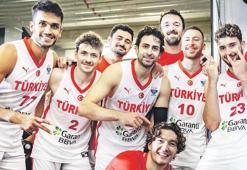 Devler final aşkına