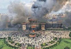 Firari mahkumlar halkın arasında