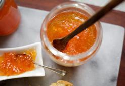 Limon ve portakaldan 10 kat daha faydalıymış! Kısık ateşte kaynatıp kaşık kaşık yiyin: C vitamini depolarını doldurup vücuda enerji yüklüyor