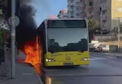 Ümraniye’de panik! İETT otobüsü alev alev yandı