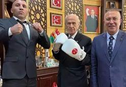 MHP lideri Bahçeli, boksör Avni Yıldırım’ı makamında kabul etti