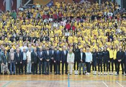 Gönül coğrafyasını voleybol ağlarıyla örecek