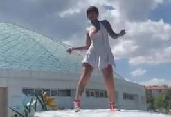 Isparta’da minibüs üzerindeki dans gösterisine soruşturma