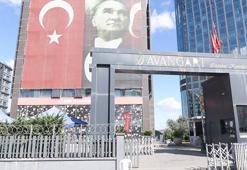 Gürsel Tekin, CHP'nin Sarıyer'deki Eski İl Başkanlığı Binasına Geldi