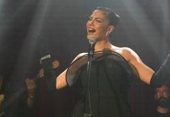 Eşref Rüya’da görkemli lansman gecesi! Nisan sahnede parlıyor