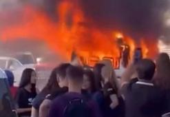 Mersin'de öğrenci servisi yandı! Öğrenciler tahliye edildi