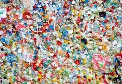 Plastiklerdeki kimyasallar çocuklukta kronik hastalık riskini artırıyor