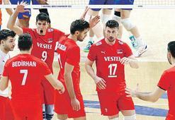 Efeler yarı final aşkına