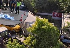 TIR köprüden uçtu, aracın üzerine düştü! 1 ölü, 1'i polis 2 yaralı