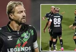 Sakaryaspor'da Caner Erkin için kadro dışı kararı! Takım arkadaşına tokat atmıştı