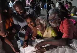 Hindistan'da mitingde izdiham! 39 ölü, 51 yaralı