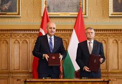 TBMM Başkanı Kurtulmuş, Budapeşte'de Macaristan Ulusal Meclisi Başkanı Köver ile görüştü