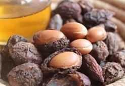 Cildi anında 10 yaş gençleştiriyor! Egzamayı ve cildin pul pul dökülmesini engelliyor , kırışıkları ütü gibi açıp doğal botoks etkisi sağlıyor!