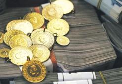 Altın haftaya çifte rekorla başladı! Gramı kuyumcuda 5 bin 200 lirayı, onsu dünyada 3 bin 800 doları devirdi