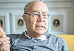 Acı haberi iki doktor eşliğinde aldım