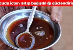 Kışın kaşık kaşık yiyin! Vücudu içten ısıtıp hastalıklara kalkan oluyor! Öksürük, balgam ve hırıltının kökünü kazıyıp boğazdaki mikrobu kazıyor!