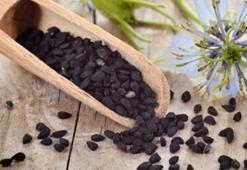 Ölüm dışında her hastalığa deva! Siyah habbe olarak biliniyor: Böbrekler üzerinde koruyucu etkiye sahip, yemeklerin içine serpiştirin