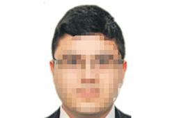 Cinsel mesaj akademisyeni görevden etti