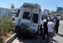 Muğla Milas'ta çekici ile minibüs çarpıştı; 1 ölü, 10 yaralı