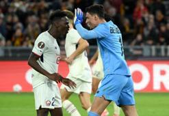 Berke Özer 3 penaltı kurtardı, Lille 3 puanı kaptı