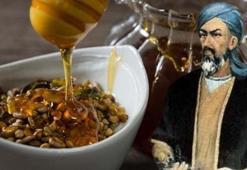 İbn-i Sina'nın bin yıllık reçetesi! Hırıltı, öksürük ve balgamı bıçak gibi kesiyor, göğsü pamuk gibi yapıyor! Mikropların kökünü kazıyan karışım