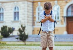 Okula gitmek istememe çocuktaki gizli kaygının göstergesi olabilir