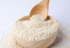 Her gün 1 kaşık susam yerseniz ne olur? Etkisini duyan kaşığı elinden bırakmıyor