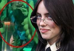 Konserde korku dolu anlar! Billie Eilish’e sahnede hayran şoku