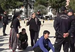 Deprem tatbikatında öğrencilerin oyunculuğu gerçeği aratmadı