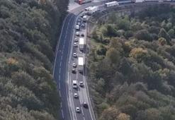 Bolu Dağı'nda trafik kilit! İstanbul yolu kapalı, araçlar adeta durdu