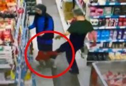 Türkiye'yi ayağa kaldırdı! Markette oğlunu tekmeleyen baba gözaltına alındı