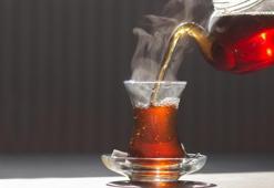 Her gün yapıyoruz ama kimse farkında değil! Çayı böyle içmek kansere davetiye çıkarıyor