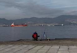 Balık tutarken dehşeti yaşadı! Oltaya takılanı görünce nutku tutuldu