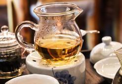 Doğal diye bardak bardak tüketmeyin! Uzman isim uyardı: Fazlası mide, böbrek ve karaciğer sorunlarına yol açabilir