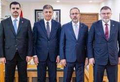 İzmir’de Karşıyaka stadı için dev zirve! Kasapoğlu’ndan Karşıyaka’ya müjde