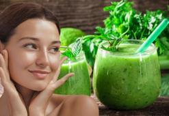 Cildin ışıltısını geri getiren doğal iksir! Her yudumu parlaklık veriyor