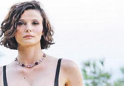 Büşra Develi: Gölgelerimle yüzleşiyorum