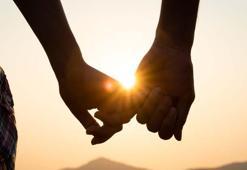 Ruh eşiyle tanışacak 3 burç! Güneş Plüton karesi onlara yarayacak!