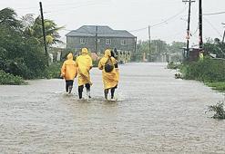 Melisa kasırgası Karayipler’i yıktı
