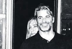 Aşk gurusuna kapıldı