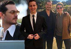 Çağatay Ulusoy'un kardeşi seti ziyaret etti! Bakın hangi ünlüye benzetildi!