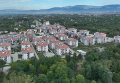 Bakan Kurum TOKİ ile ev sahibi olan vatandaşları paylaştı: 'Yeni 500 bin sosyal konutumuz da sizleri bekliyor'