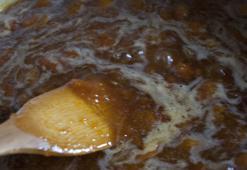 Doğal öksürük ilacı: Pekmezi ısıtıp içine 1 kaşık ekleyin! Boğazdaki balgamı ve mikrobu temizliyor