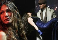 Sahnede fenalaştı, yardımına Eşref koştu